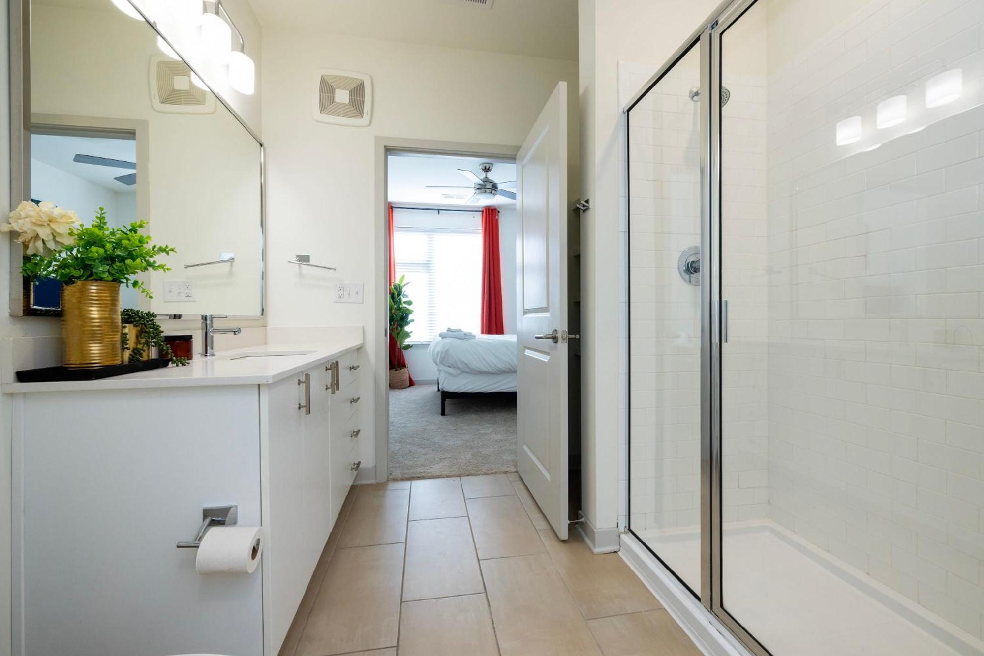 Modern Nulu 2br Cozysuites 05 * Louisville