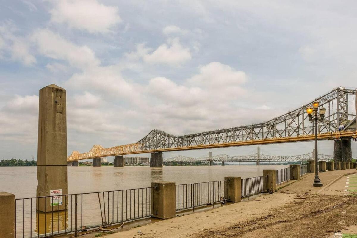 Modern Nulu 2br Cozysuites 05 Apartment Louisville